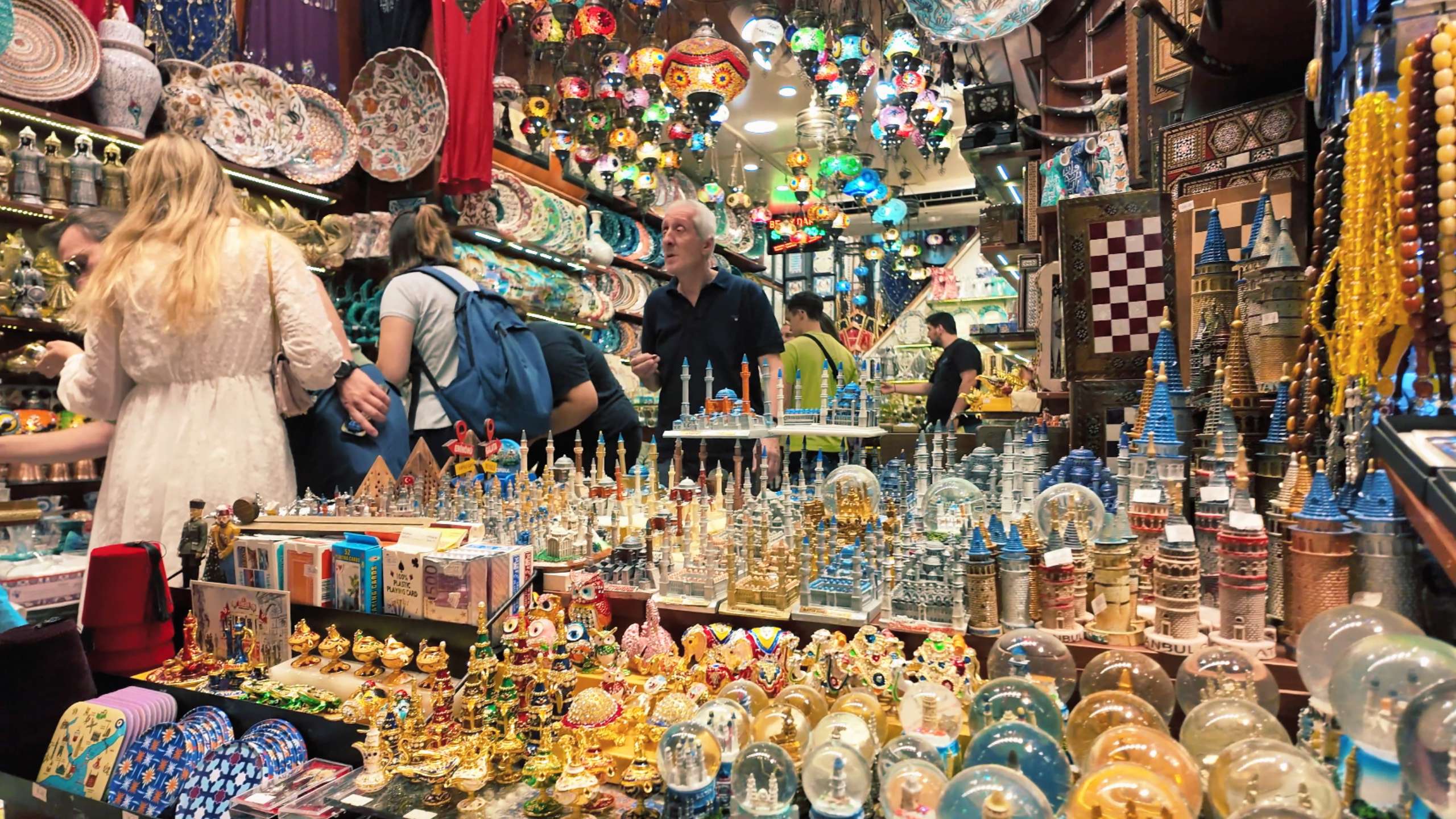 Intricately crafted souvenirs and decorations, showcasing Istanbul’s heritage.